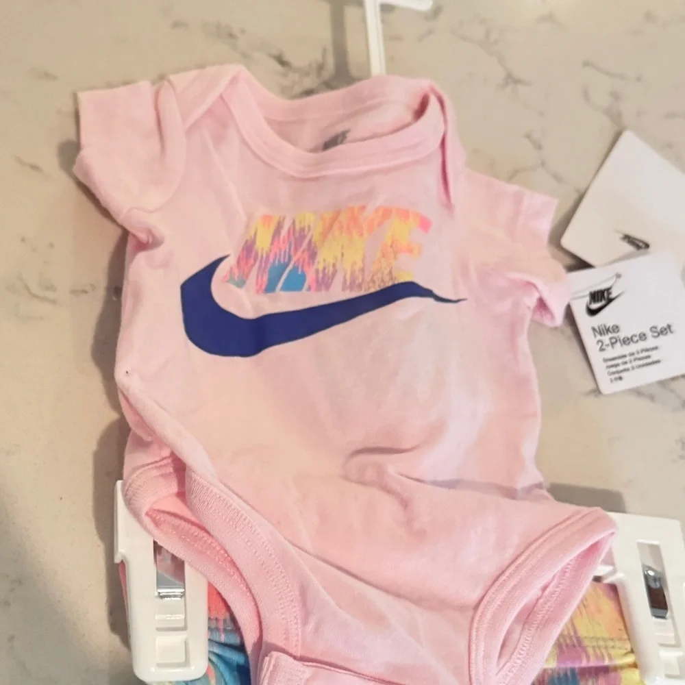 NWT NIKE Baby Girls Futura Bodysuit and Leggings, 2 Piece Set -newborn onesie - Picture 8 of 10